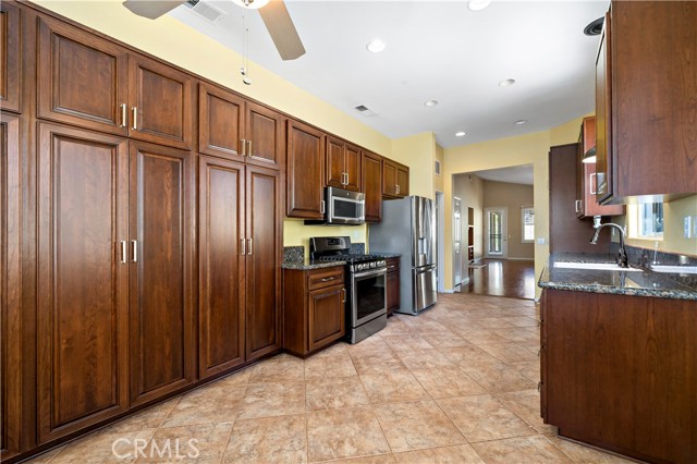 Detail Gallery Image 17 of 38 For 23739 Corte Andar, Murrieta,  CA 92562 - 3 Beds | 2 Baths