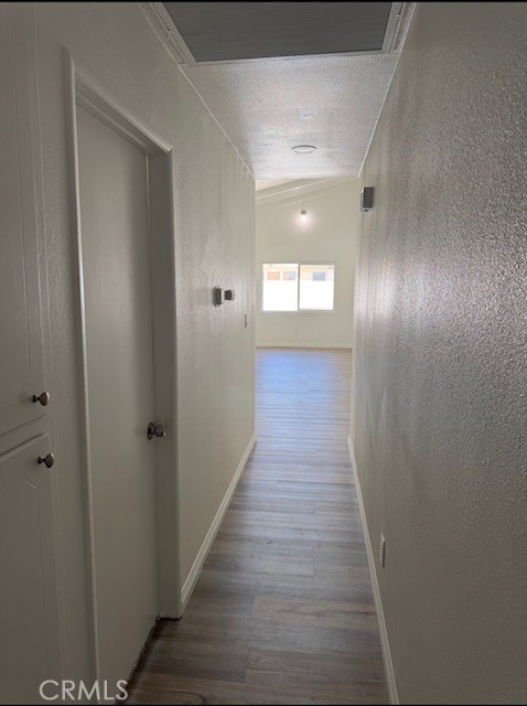 Detail Gallery Image 6 of 13 For 18260 Bonnie Ln, Fontana,  CA 92335 - 3 Beds | 2 Baths