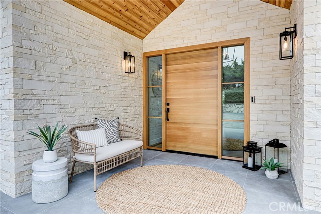 Detail Gallery Image 4 of 38 For 2229 Thorley Pl, Palos Verdes Estates,  CA 90274 - 4 Beds | 4/1 Baths