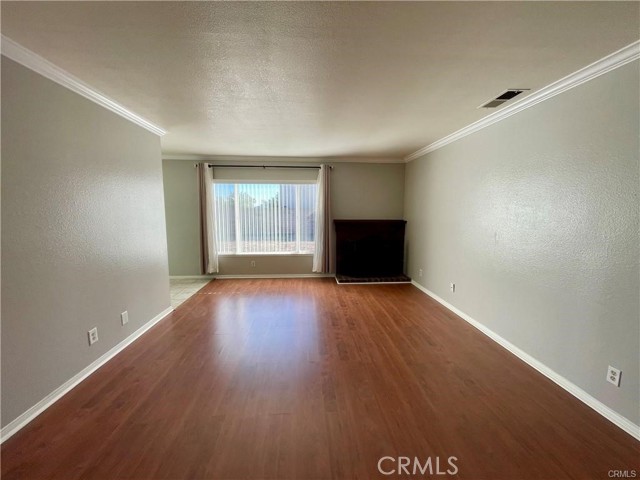 16135 Reed Court, Fontana CA: https://media.crmls.org/medias/ef293d0d-d1fb-4f0f-8d1e-704427a180bf.jpg