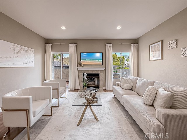 Detail Gallery Image 2 of 50 For 5420 Sylmar Ave #118,  Sherman Oaks,  CA 91401 - 2 Beds | 2 Baths