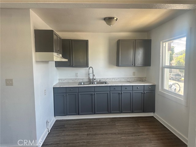 902 Magnolia Avenue, Long Beach CA: https://media.crmls.org/medias/ef2981be-22c9-4207-976f-f766a896362c.jpg