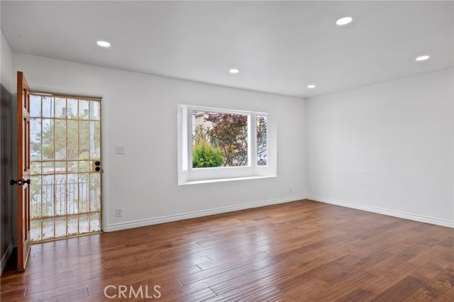 5183 Inglewood Boulevard, Culver City CA: https://media.crmls.org/medias/ef2a3eae-52e2-4044-a722-dc79b975329a.jpg