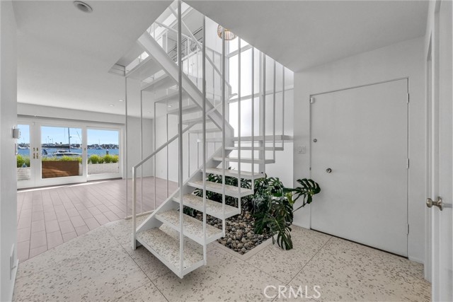Detail Gallery Image 6 of 34 For 1006 Bay Front, Newport Beach,  CA 92662 - 4 Beds | 5 Baths