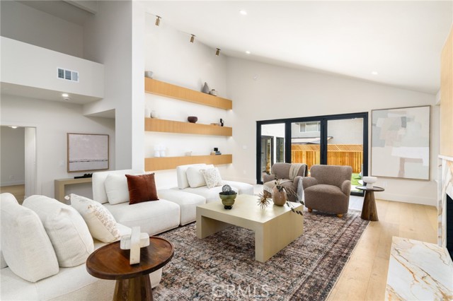 Detail Gallery Image 10 of 40 For 1206 Blue Gum Ln, Newport Beach,  CA 92660 - 3 Beds | 3/1 Baths