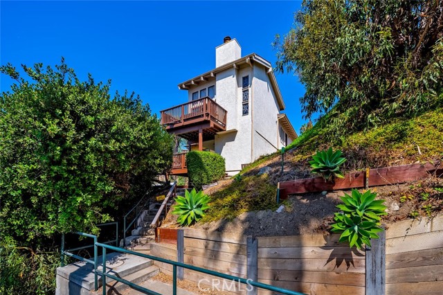 Detail Gallery Image 4 of 43 For 421 Loma Terrace, Laguna Beach,  CA 92651 - 3 Beds | 2/1 Baths
