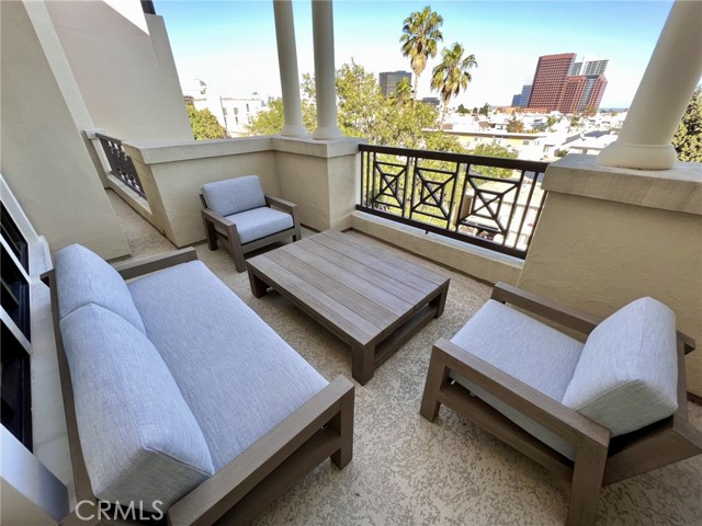 Drew Fenton | 11847 Gorham Avenue Los Angeles CA | MLS: 6884874