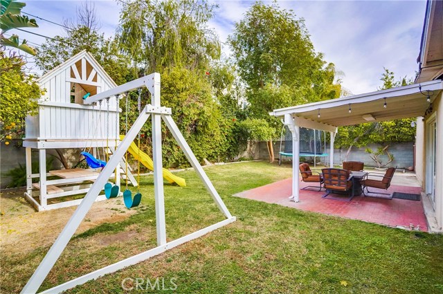 12415 Killion Street, Valley Village CA: https://media.crmls.org/medias/ef2c29d7-264c-4751-bd1f-9700e76d154a.jpg