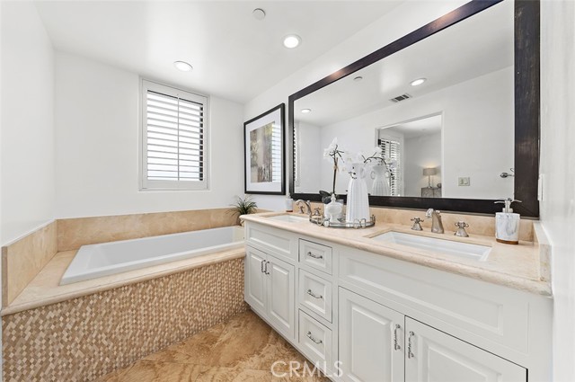 Detail Gallery Image 20 of 24 For 140 S Oakhurst Dr #303,  Beverly Hills,  CA 90212 - 2 Beds | 2/1 Baths
