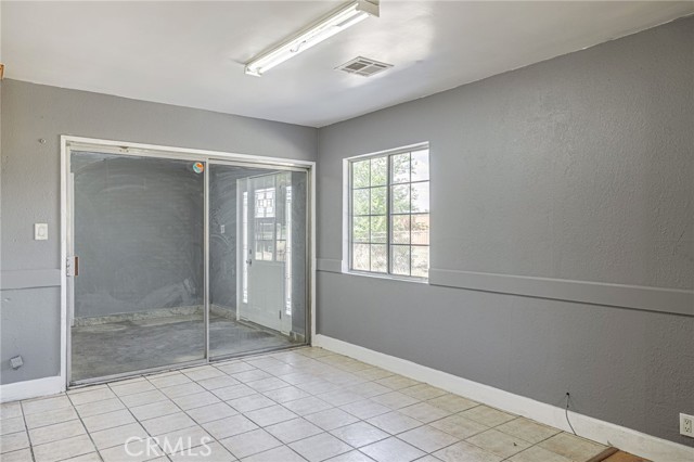 3149 E S Avenue, Palmdale CA: https://media.crmls.org/medias/ef2d1efb-5211-4e91-a1df-1a7b3d5ca7d1.jpg