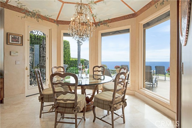 Detail Gallery Image 14 of 68 For 71 Marguerite Dr, Rancho Palos Verdes,  CA 90275 - 4 Beds | 4/2 Baths