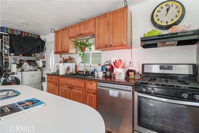Detail Gallery Image 4 of 20 For 4201 Topanga Canyon Bld #189,  Woodland Hills,  CA 91364 - 2 Beds | 2/1 Baths