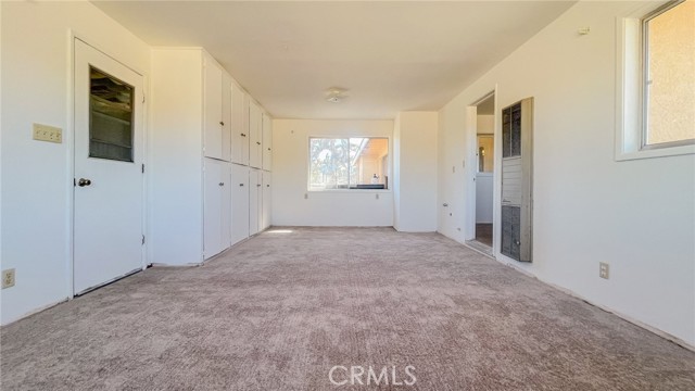 Detail Gallery Image 15 of 29 For 7411 Joshua Ln, Yucca Valley,  CA 92284 - 6 Beds | 2 Baths