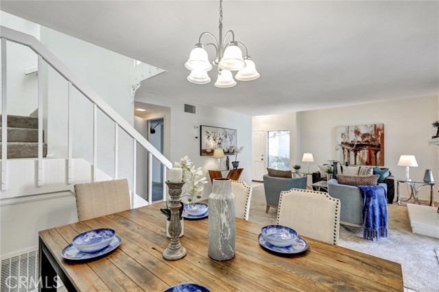 905 Powell Court, Costa Mesa CA: https://media.crmls.org/medias/ef2dfa7b-a2b7-43f7-b867-1e00d5563eaa.jpg