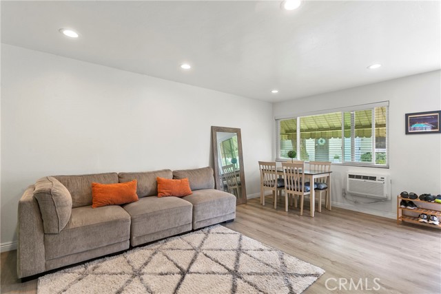 Detail Gallery Image 5 of 22 For 5593 Pioneer Bld #18,  Whittier,  CA 90601 - 2 Beds | 2 Baths