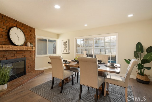 Detail Gallery Image 9 of 28 For 13601 Carrol Way, Tustin,  CA 92870 - 4 Beds | 2/1 Baths