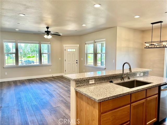 Detail Gallery Image 5 of 27 For 5954 Hazel Way, Paradise,  CA 95969 - 3 Beds | 2 Baths