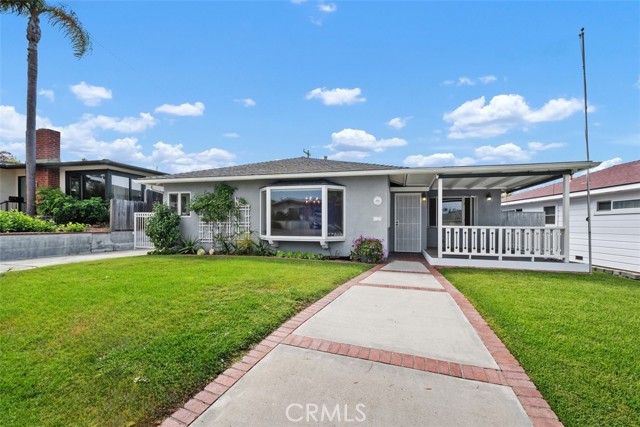 121 Avenida Barcelona, San Clemente CA: https://media.crmls.org/medias/ef30a0d7-c057-428e-b632-6139aef94251.jpg