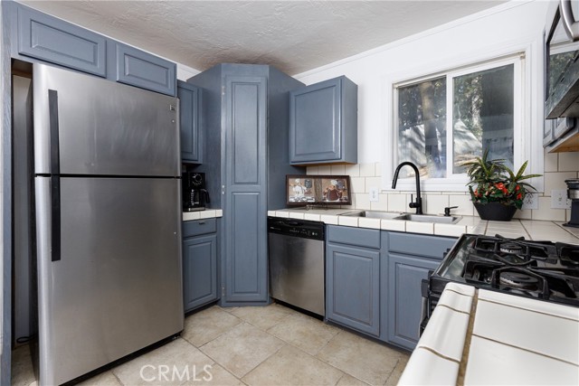 Detail Gallery Image 10 of 18 For 712 S Old Toll, Twin Peaks,  CA 92391 - 2 Beds | 2 Baths