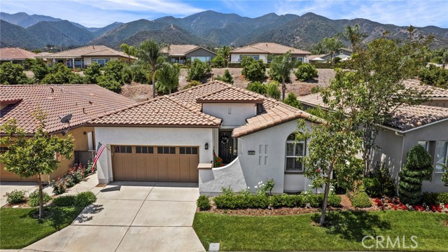 9121 Wooded Hill Drive, Corona CA: https://media.crmls.org/medias/ef316aba-27da-43e6-80a9-76f6f096afa2.jpg