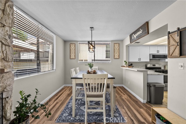 20931 Judah Lane, Newhall CA: https://media.crmls.org/medias/ef31aad6-def7-416e-b11d-50b9cb067d5f.jpg