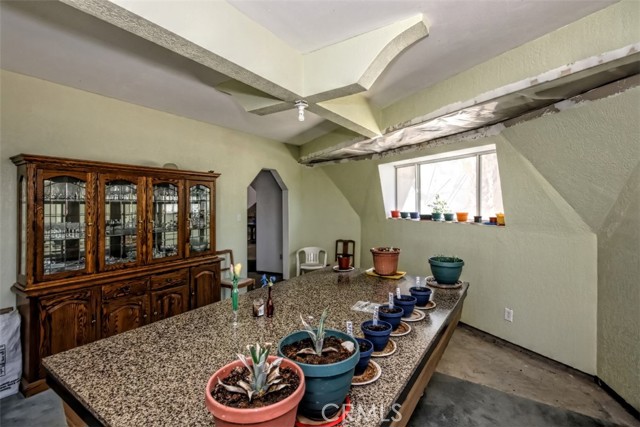 Detail Gallery Image 17 of 67 For 45985 Cottonwood Rd, Newberry Springs,  CA 92365 - 4 Beds | 5/1 Baths