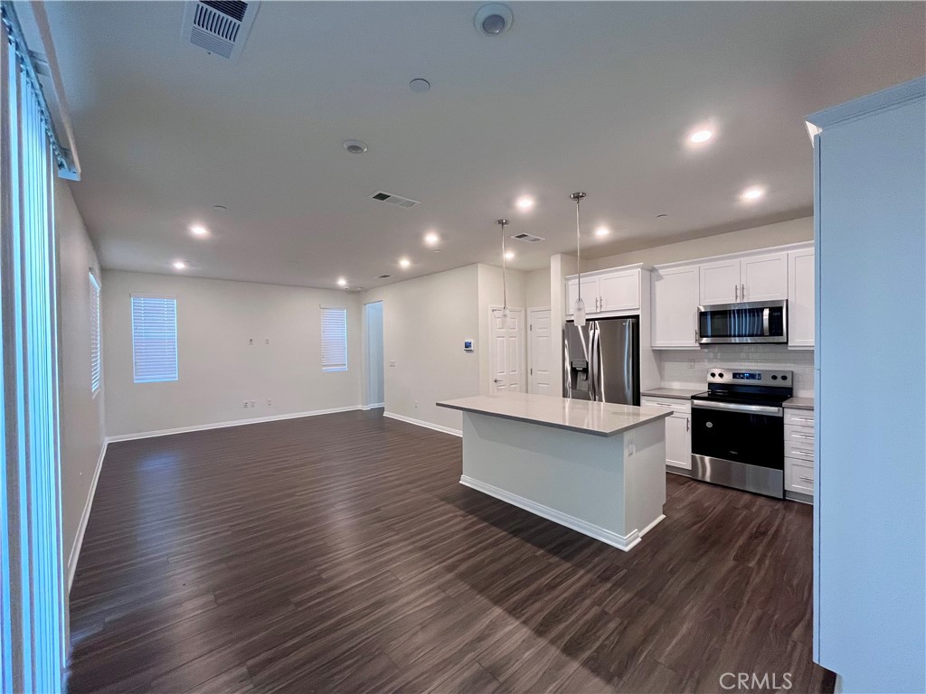 MLS #OC25231719 image #6