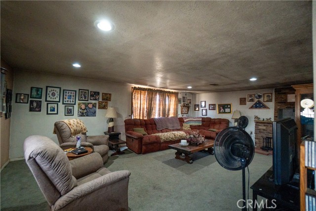 22731 Bryman Road, Oro Grande CA: https://media.crmls.org/medias/ef336240-479a-4eb9-b92e-b31e6a4b67e3.jpg
