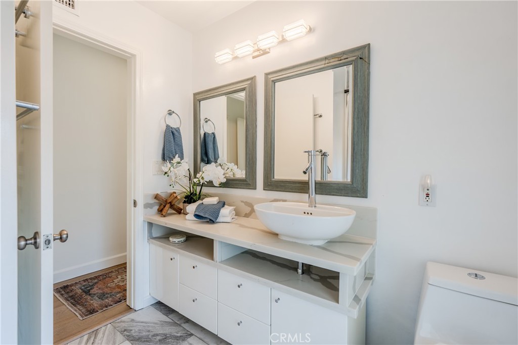 MLS #OC25245257 image #25