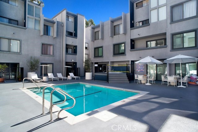 Detail Gallery Image 2 of 19 For 1940 N Highland, Los Angeles,  CA 90068 - 2 Beds | 2 Baths