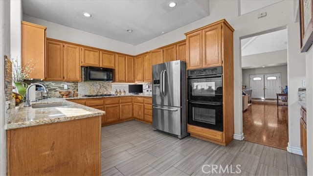 Detail Gallery Image 16 of 42 For 1671 Dominguez Ranch Road, Corona,  CA 92882 - 4 Beds | 2/1 Baths
