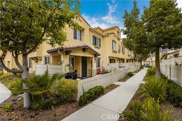 Detail Gallery Image 2 of 39 For 1615 Osprey Ave #2,  Chula Vista,  CA 91913 - 4 Beds | 3/1 Baths