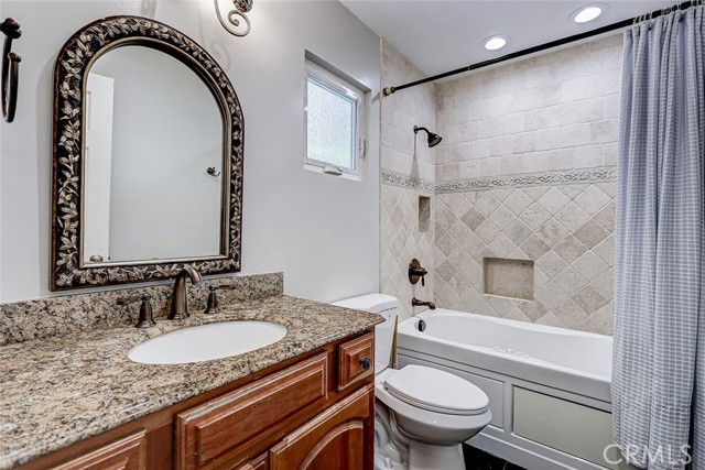 Detail Gallery Image 26 of 29 For 1030 5th St, Hermosa Beach,  CA 90254 - 3 Beds | 2 Baths