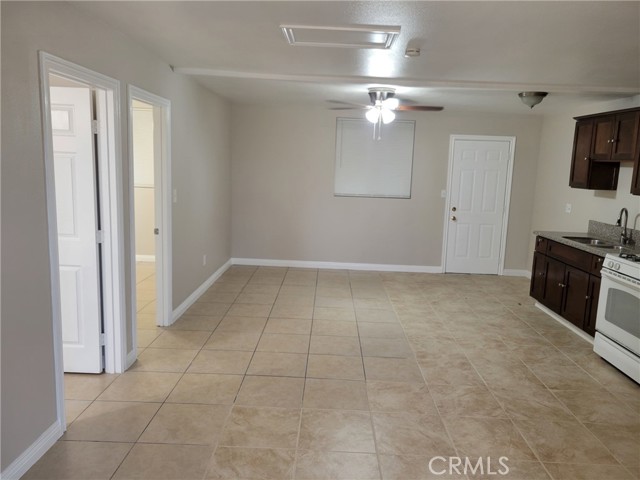 Detail Gallery Image 2 of 6 For 972 E Olive, San Bernardino,  CA 92410 - 2 Beds | 1 Baths