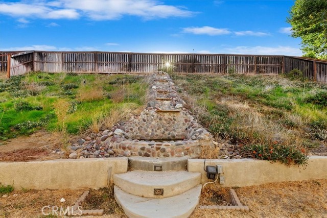 21567 Coral Rock Lane, Wildomar CA: https://media.crmls.org/medias/ef34ca9e-37a5-4066-8b80-65a535c1171f.jpg