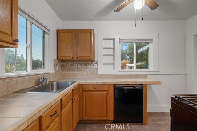 Detail Gallery Image 15 of 41 For 531 Quincy St, Bakersfield,  CA 93305 - 2 Beds | 1 Baths