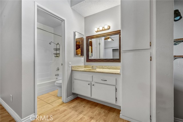 Detail Gallery Image 21 of 35 For 5460 White Oak Ave #E319,  Encino,  CA 91316 - 1 Beds | 1/1 Baths