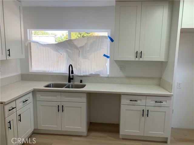 Detail Gallery Image 8 of 24 For 1209 W 40th Pl, Los Angeles,  CA 90037 - 2 Beds | 1 Baths