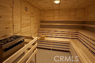 https://media.crmls.org/medias/ef356d19-5eb1-4805-b821-f3e0c991df75.jpg?preset=X-Large