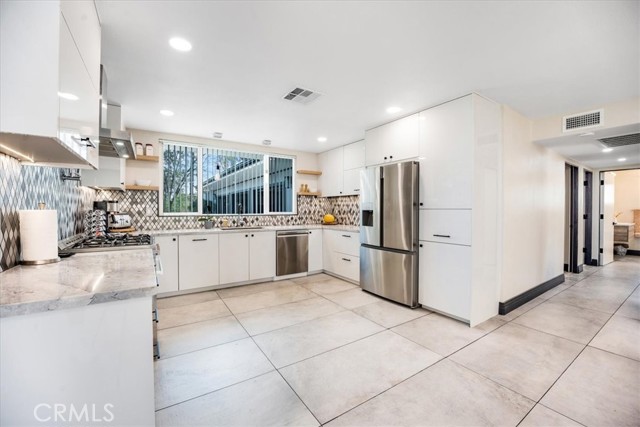 Detail Gallery Image 17 of 39 For 10220 Balmoral Ct, Riverside,  CA 92503 - 3 Beds | 2 Baths