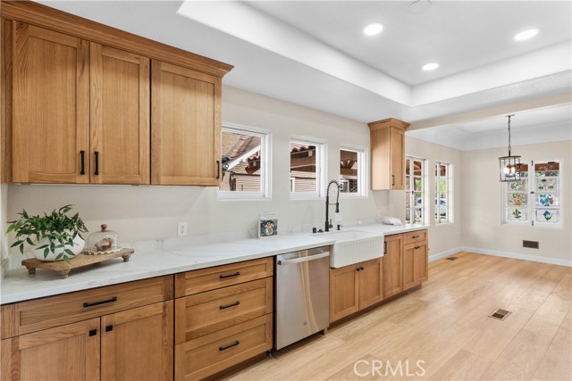 Detail Gallery Image 11 of 56 For 340 W 29th St, San Bernardino,  CA 92405 - 4 Beds | 3 Baths