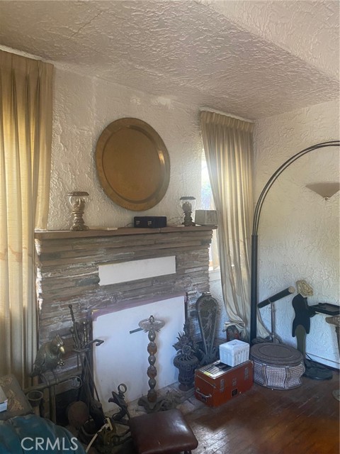 Detail Gallery Image 6 of 35 For 214 S Avenue 66, Los Angeles,  CA 90042 - 2 Beds | 2 Baths