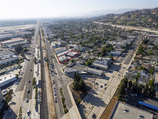 7400 San Fernando Road, Sun Valley CA: https://media.crmls.org/medias/ef37370c-d5bc-42fa-85d9-0a6ab5095624.jpg