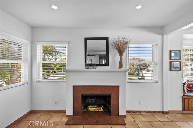 Detail Gallery Image 7 of 34 For 810 N Maria Ave, Redondo Beach,  CA 90277 - 3 Beds | 2/1 Baths