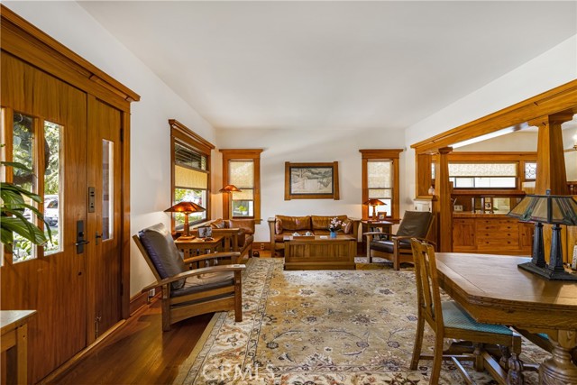 Detail Gallery Image 6 of 39 For 155 N Cleveland St, Orange,  CA 92866 - 4 Beds | 2 Baths