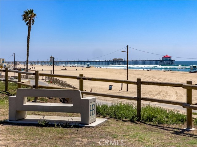 Detail Gallery Image 40 of 45 For 18598 Creek Ln, Huntington Beach,  CA 92648 - 3 Beds | 2/1 Baths