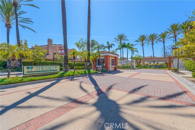 12162 Napoli Drive, Cerritos CA: https://media.crmls.org/medias/ef38b24a-ca5b-40da-9912-26019f5e22a4.jpg