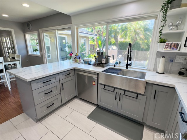 Detail Gallery Image 8 of 57 For 629 E Riverview Ave, Orange,  CA 92865 - 4 Beds | 2 Baths