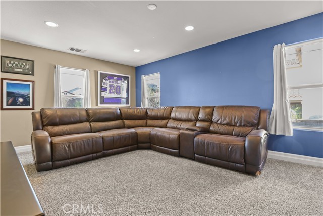 Detail Gallery Image 20 of 72 For 29724 Castlebury, Castaic,  CA 91384 - 4 Beds | 3 Baths