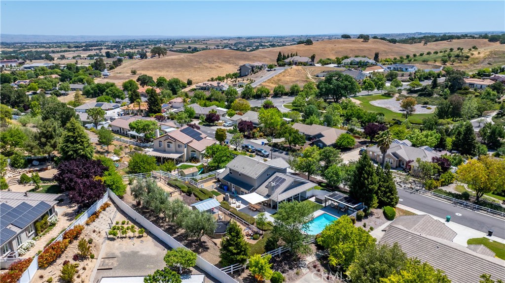 1307 Crown Way